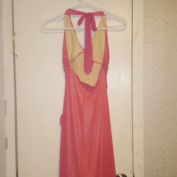 Too small - Picture 3 of 4